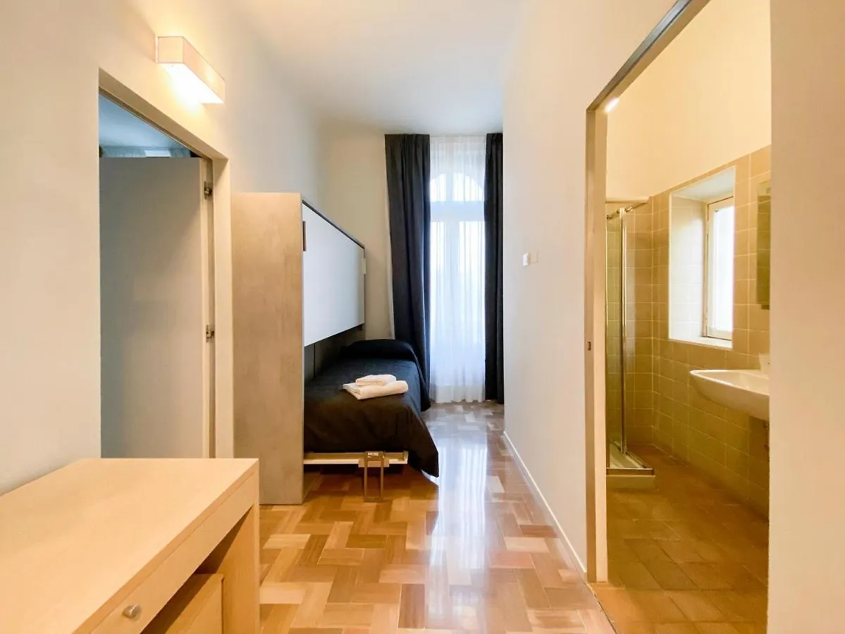 Villino Milano Hotel 2*, Milan