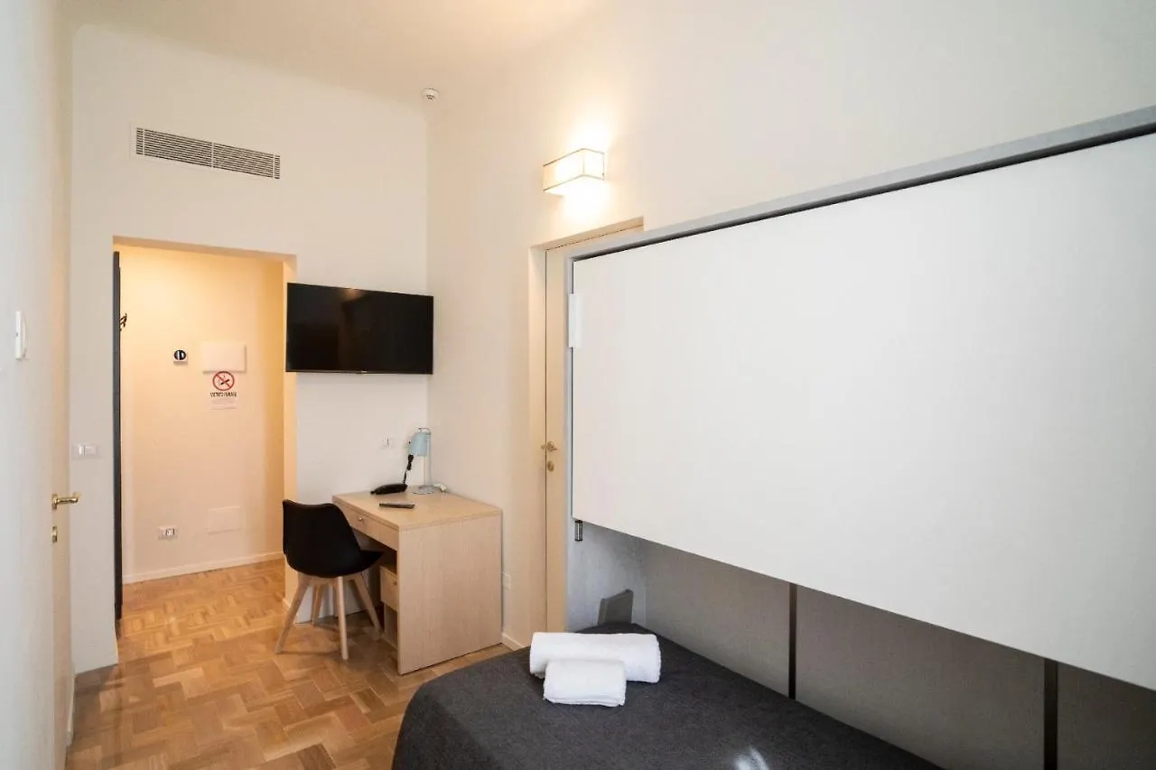 Villino Milano Hotel 2*, Milan